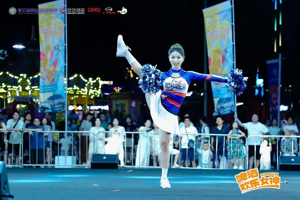 第35届青岛国际啤酒节“传祺向往杯・啤酒欢乐女神”全国总决赛在青岛西海岸新区金沙滩啤酒城圆满落幕！