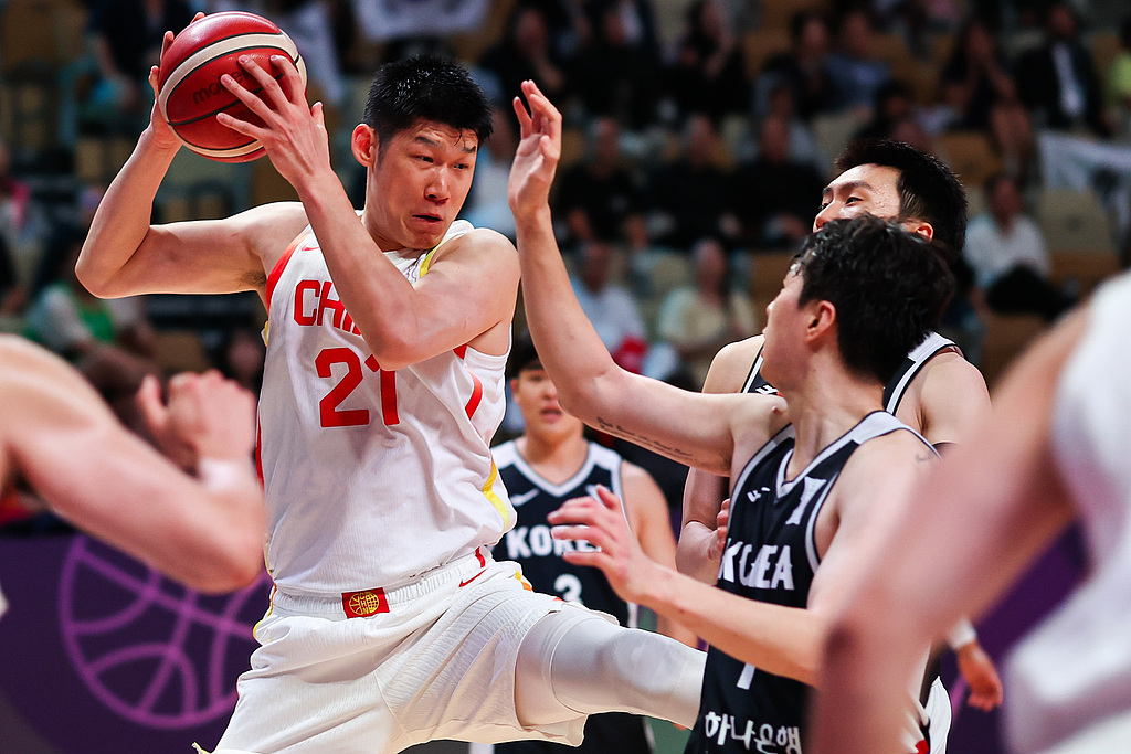 痛击韩国！中国男篮时隔10年再次杀入亚洲杯4强