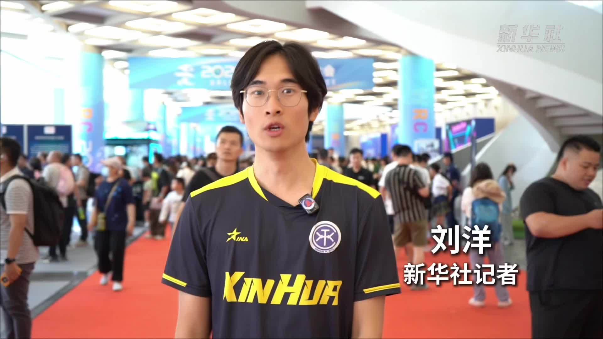 秀我中国｜来，和机器人足球世界杯冠军队踢一场