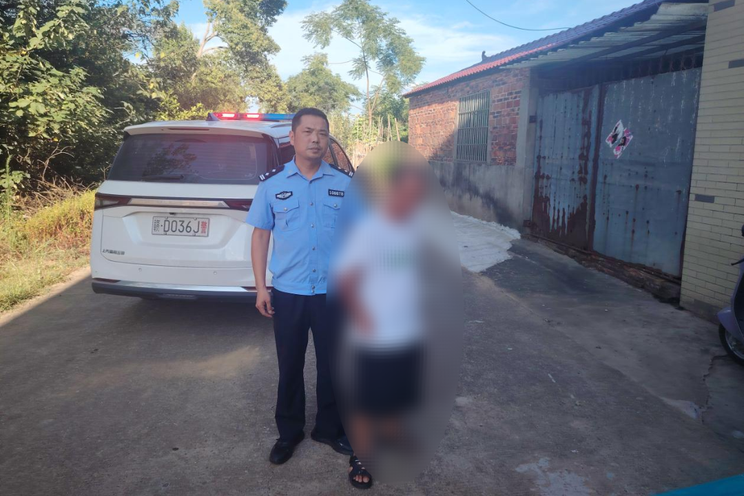 刘贵良将杨某拦下进行核查