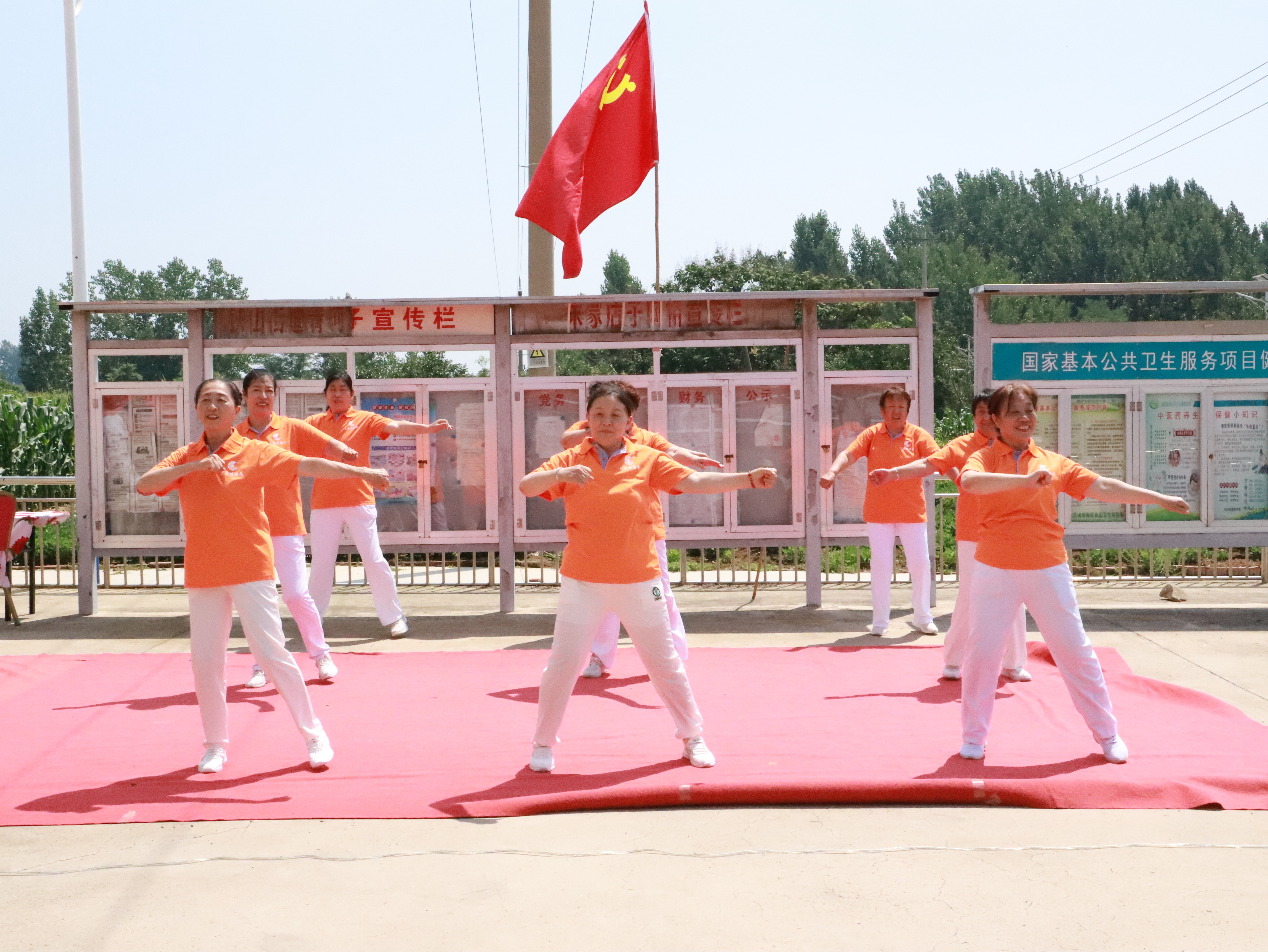 青岛乡里乡亲|铁山鹤祥队:鹤祥舞“春风” 绘就乡风文明新画卷