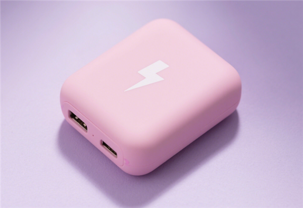 杭州地铁1号线充电宝自燃 300人下车 官方回应