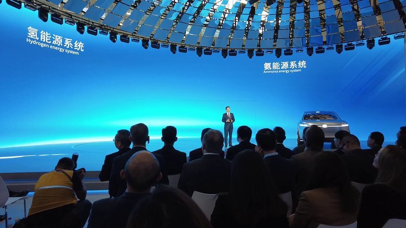 2025中国车市：价格战退场，服务战打响