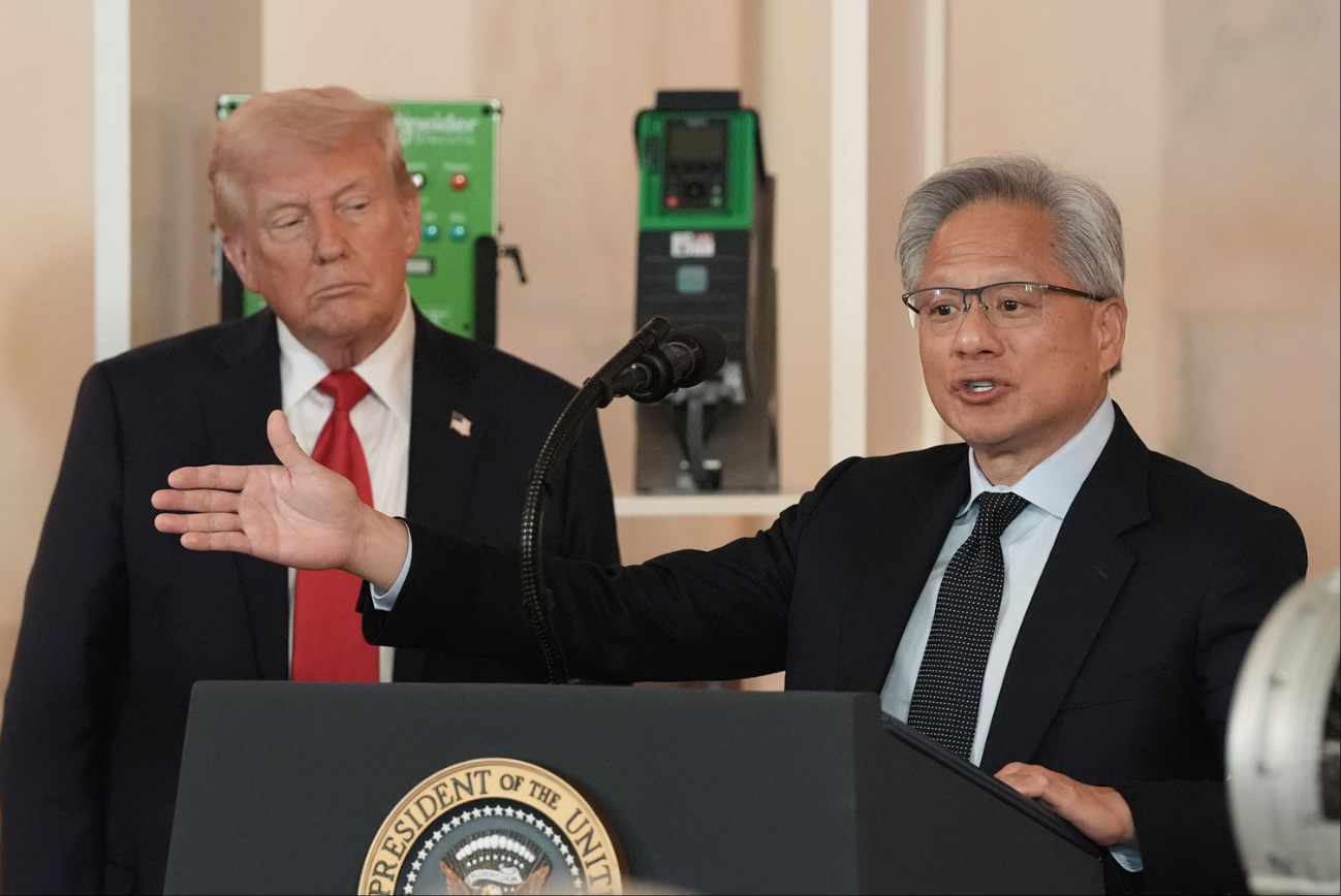 特朗普与黄仁勋