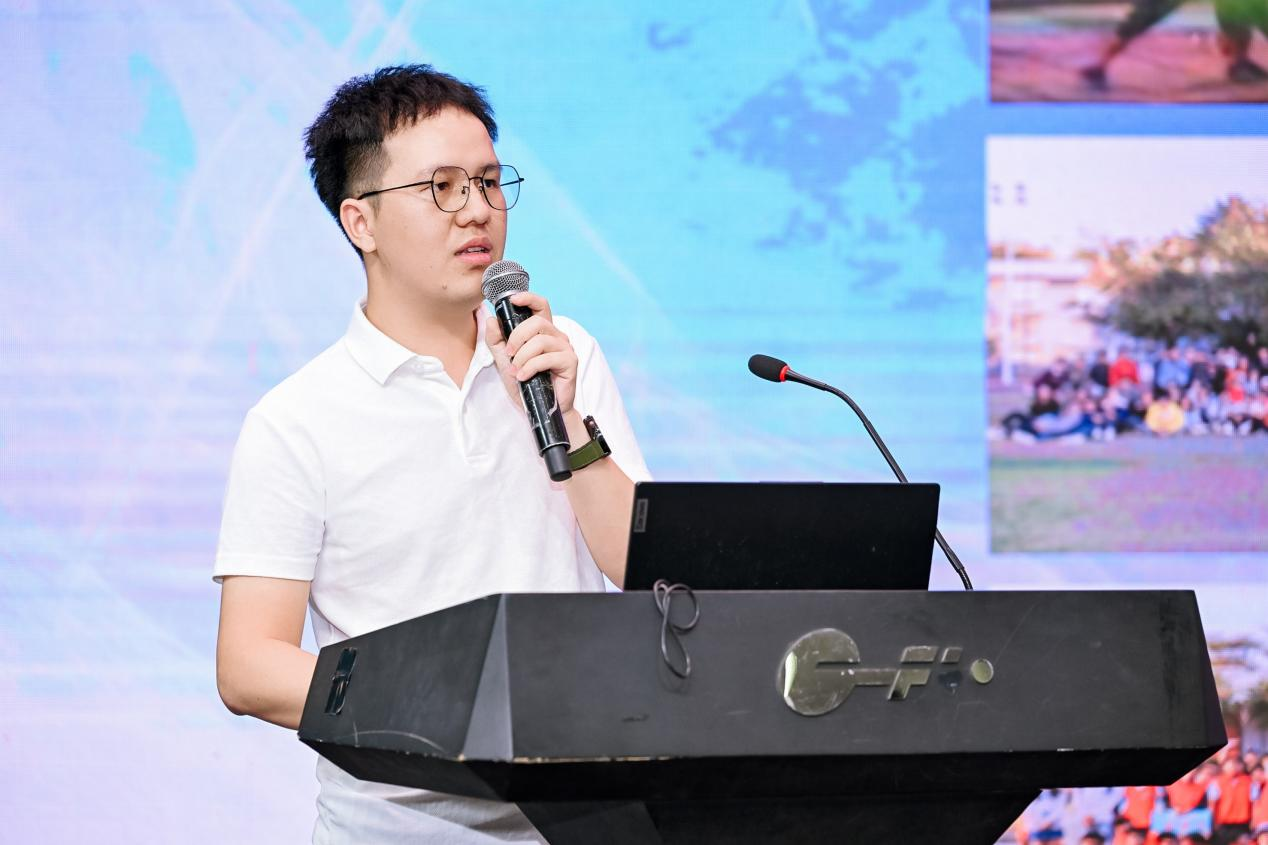 陈家飞嘉宾作《大学生活规划与职业启蒙》讲座