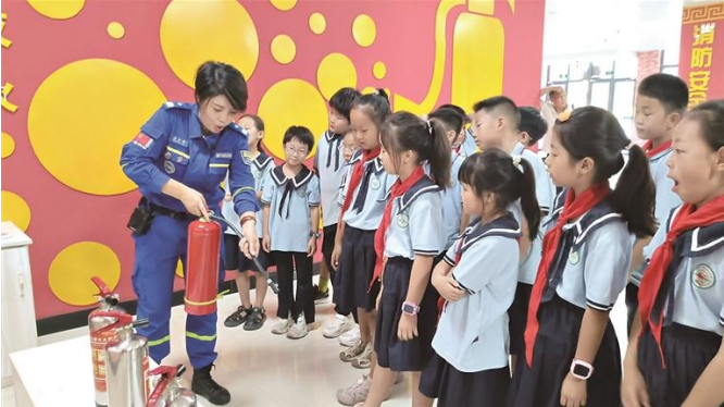 鶴壁市淇濱區明達小學開展暑期安全教育研學活動