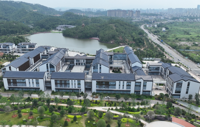 俯瞰信丰创智谷。王晋/摄