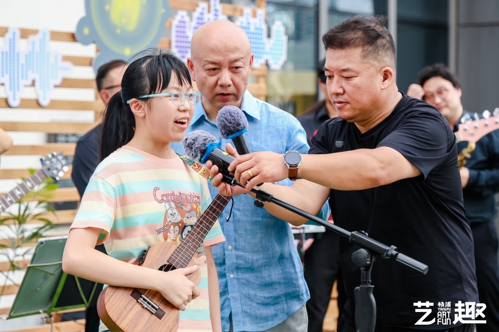 演出中加入许多互动环节,获得观众好评。