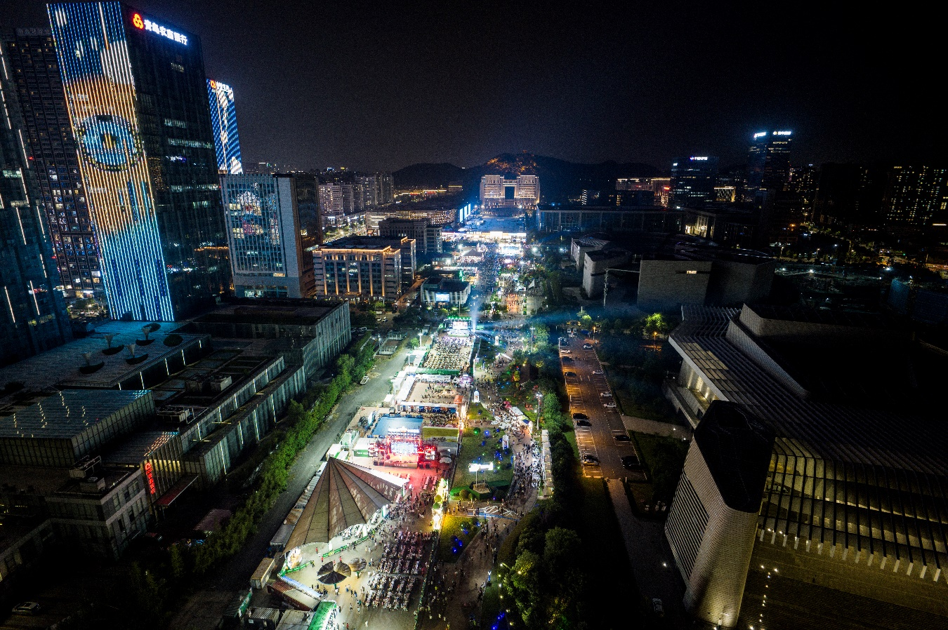 山海相逢酒作歌，青岛国际啤酒节崂山会场的醉美邀约永不散场！