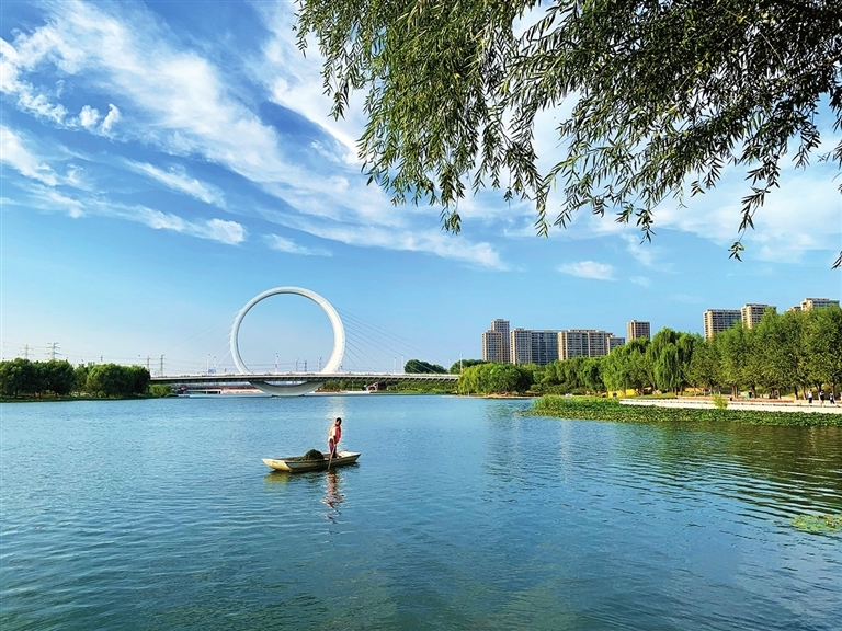 郑州蝶湖森林公园。