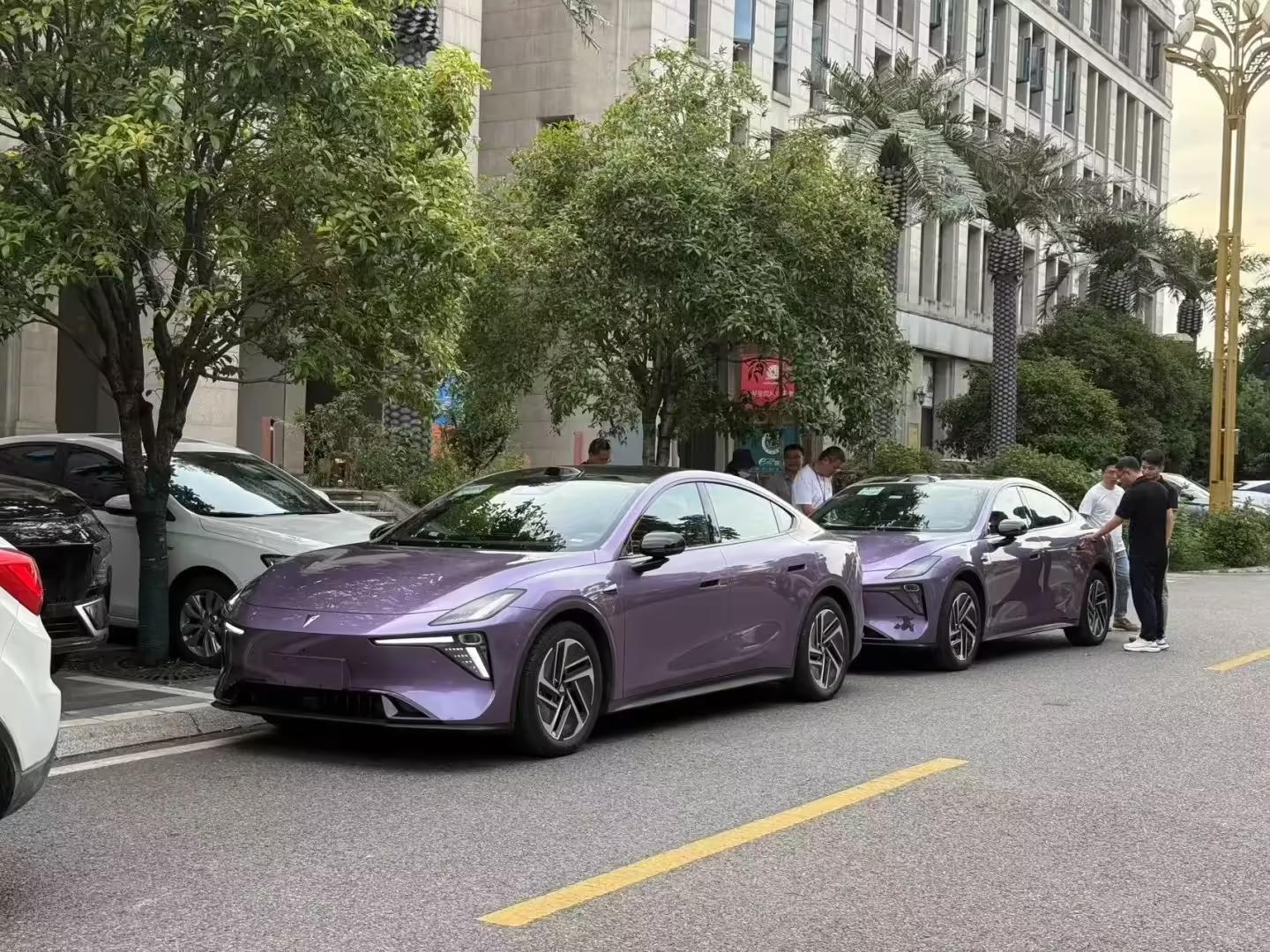 中国长安汽车集团首车:深蓝L06实车曝光,今年Q4发布