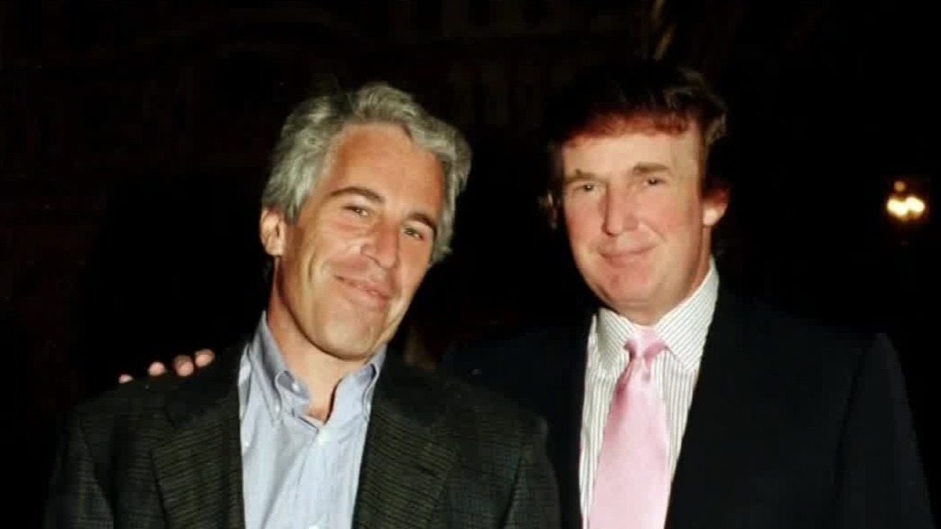 特朗普“狙击”奥巴马，是为了掩护自己从“萝莉岛”丑闻中脱身？