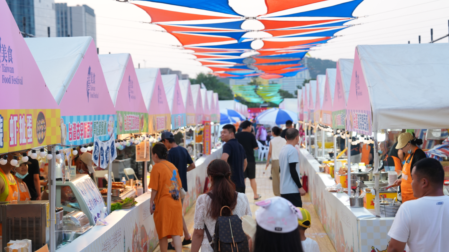 舌尖上的团圆！青岛国际啤酒节崂山会场飘来台湾烟火气