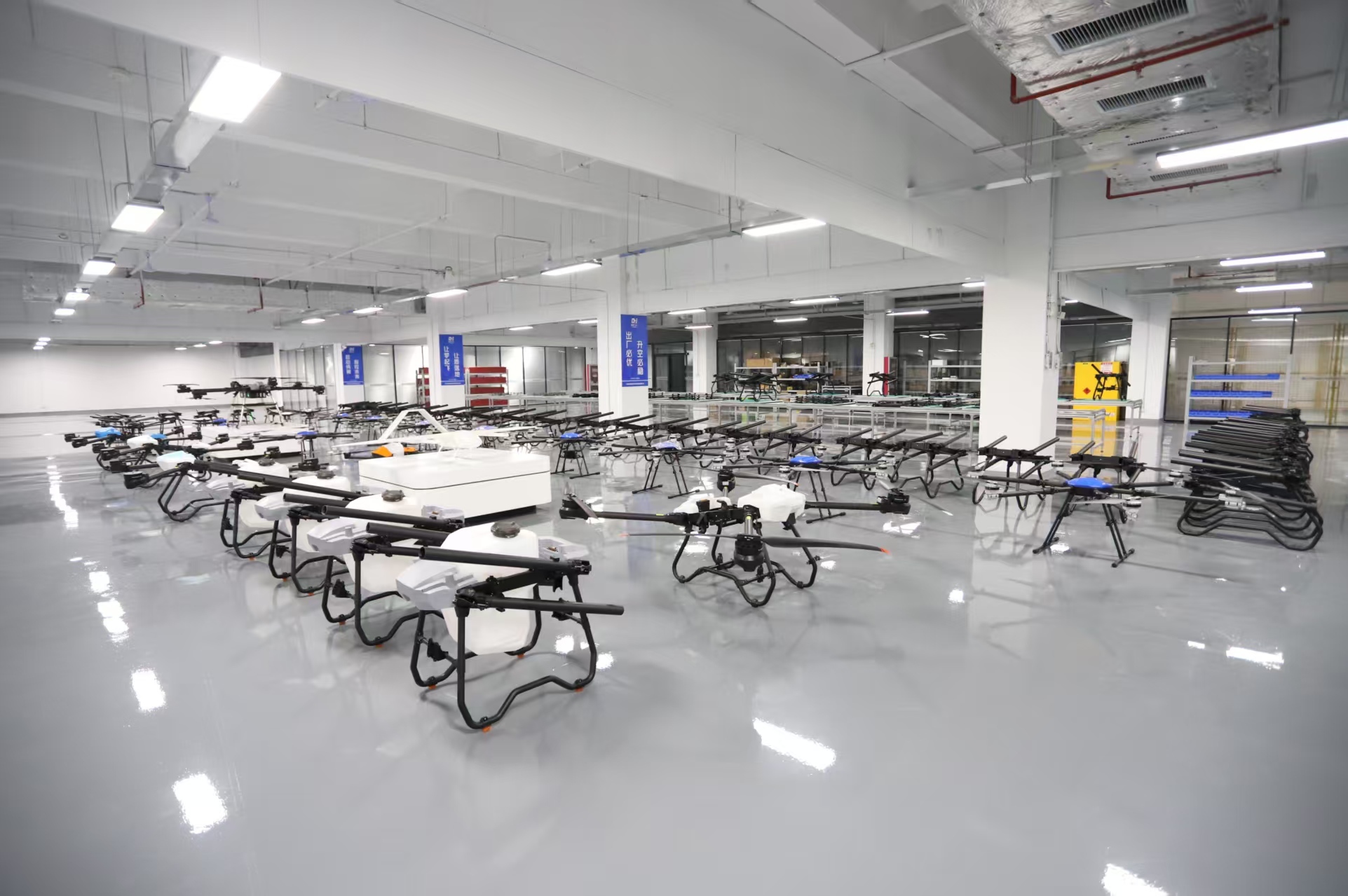 年内试飞!“飞行汽车”惊艳亮相苏州工业园区