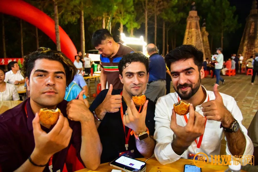 外籍友人在南昌过中秋