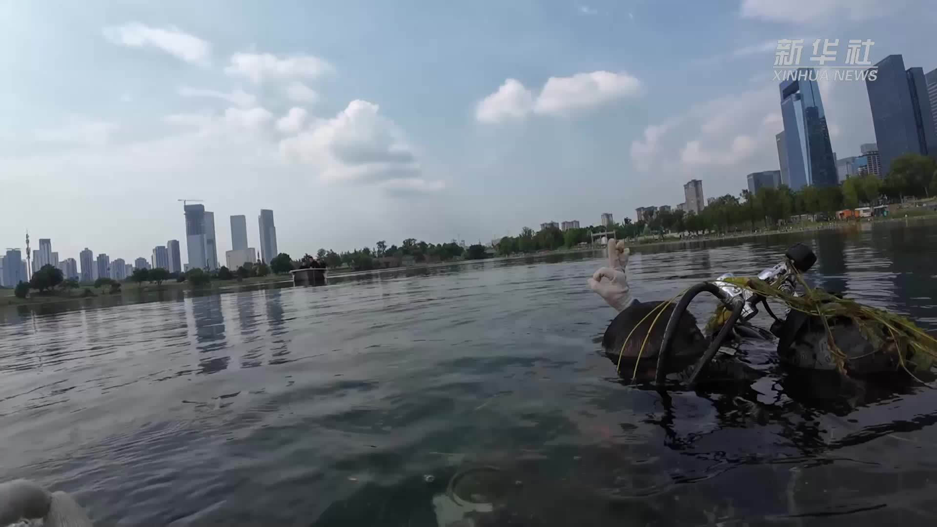 跟随武警“蛙人”体验深潜侦察