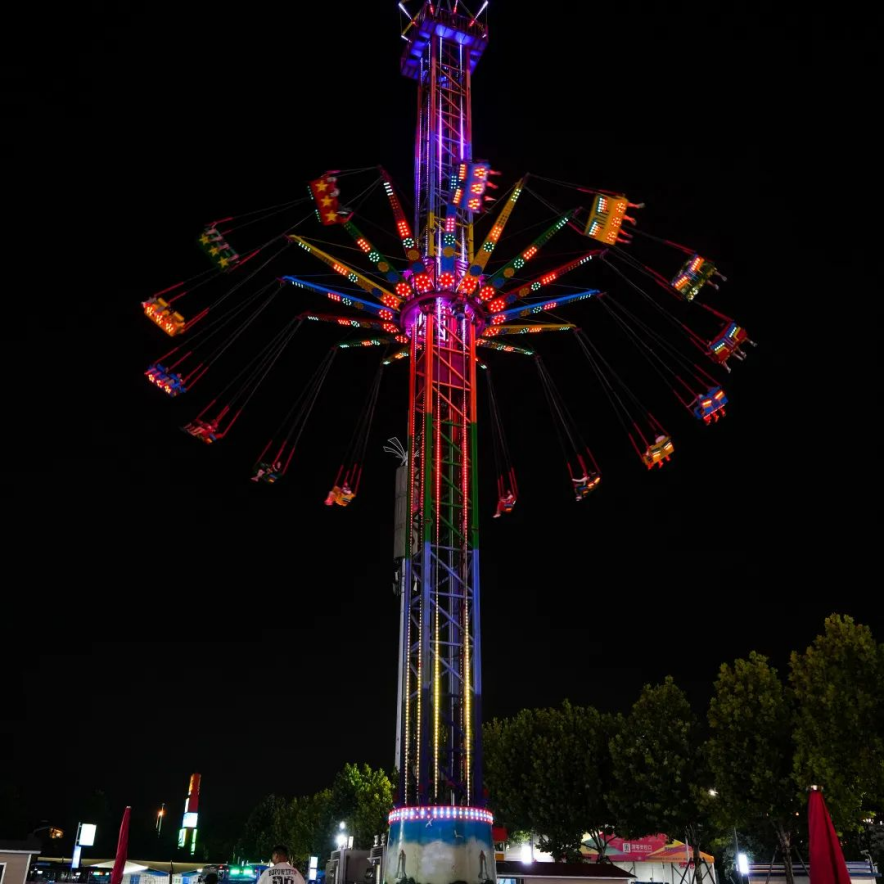 在青岛西海岸新区金沙滩啤酒城，体验一场亲子“慢”游记