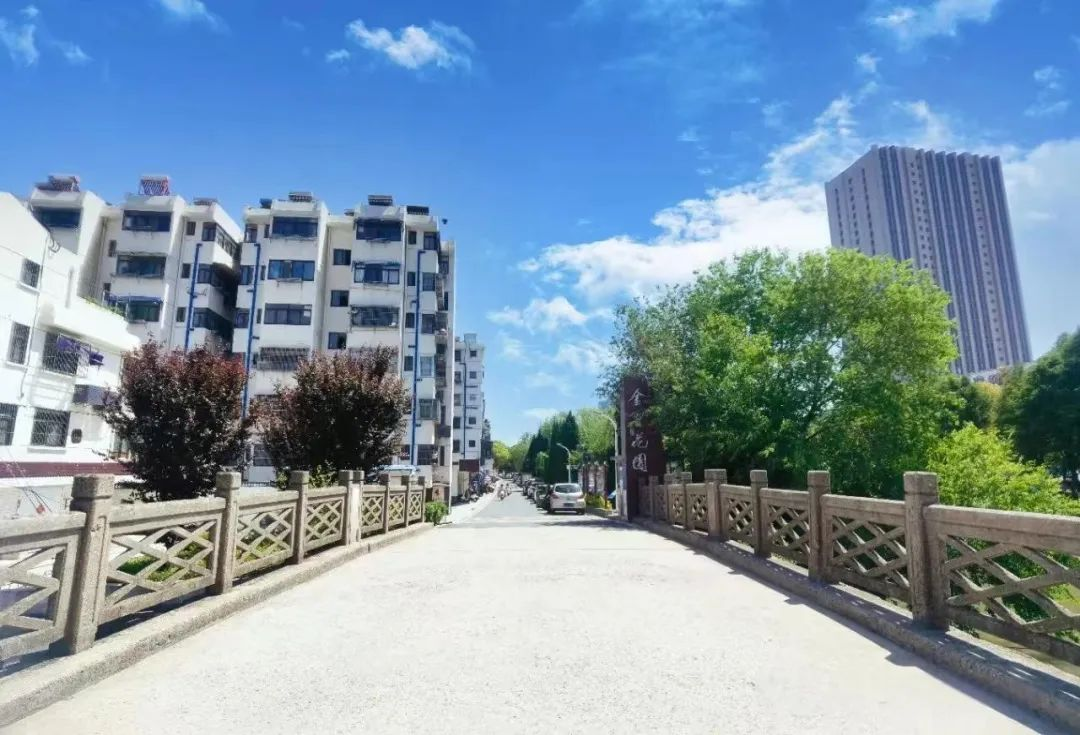 盐城市亭湖区老旧小区改造 以 “绣花功夫” 换居民舒心