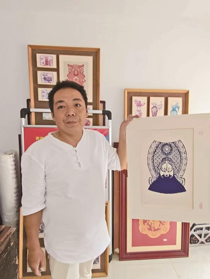 葛海展示作品《关公图》