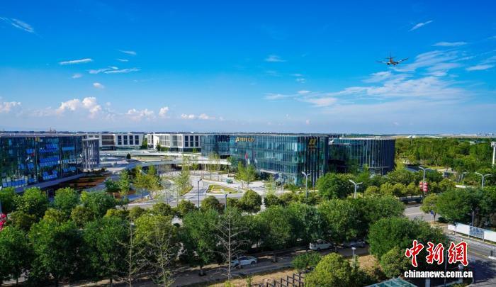 秦创原特色产业园区为临空经济发展聚势赋能。西咸新区空港新城供图