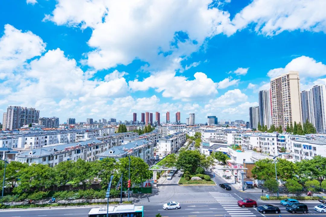 盐城市亭湖区老旧小区改造 以 “绣花功夫” 换居民舒心