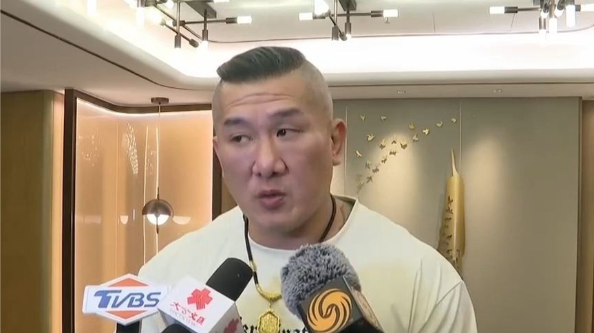 台湾网红“馆长”抵达深圳：台湾同胞该回家了！