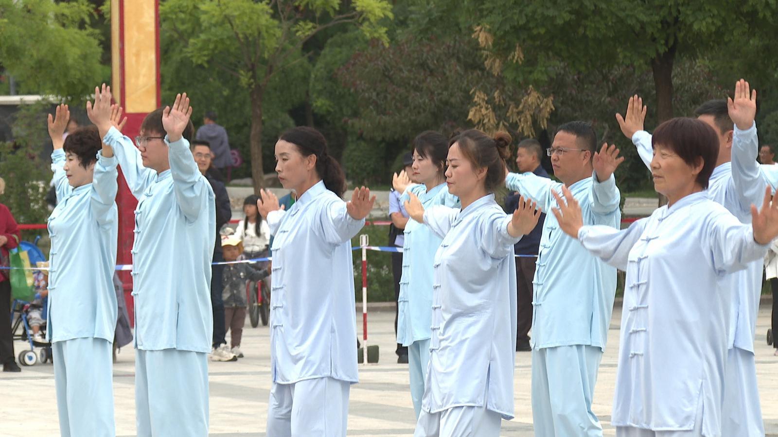 8队同台battle八段锦 永昌养生局太攒劲