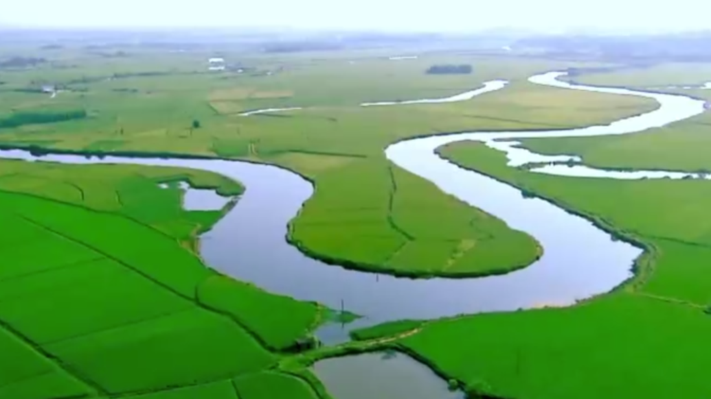 近观“两山”丨大漠绘丹青