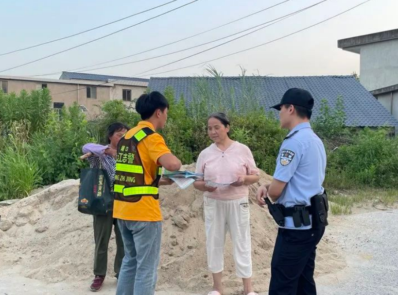 江西旅游商贸职业学院“旅商梦”实践队：青春聚力办实事 真情服务惠民生