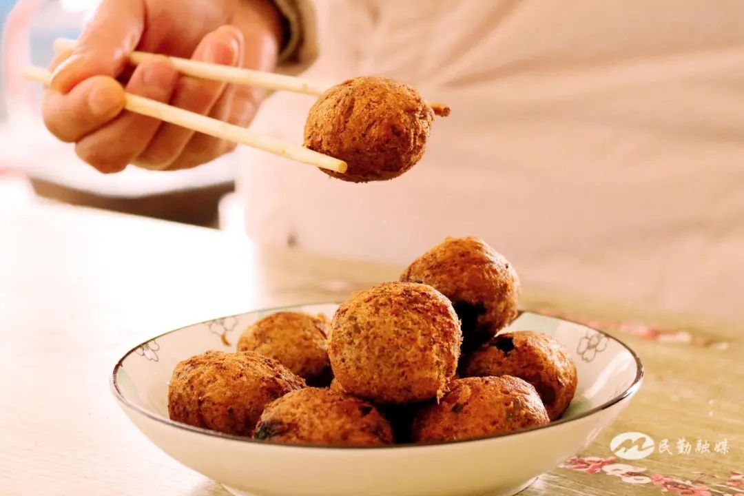 民勤糖油糕　王珍艳　摄