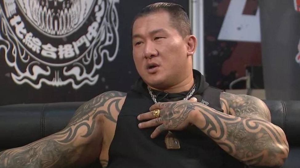 批民进党是最大诈骗集团，“馆长”：他们花台湾人钱洗台湾人的脑