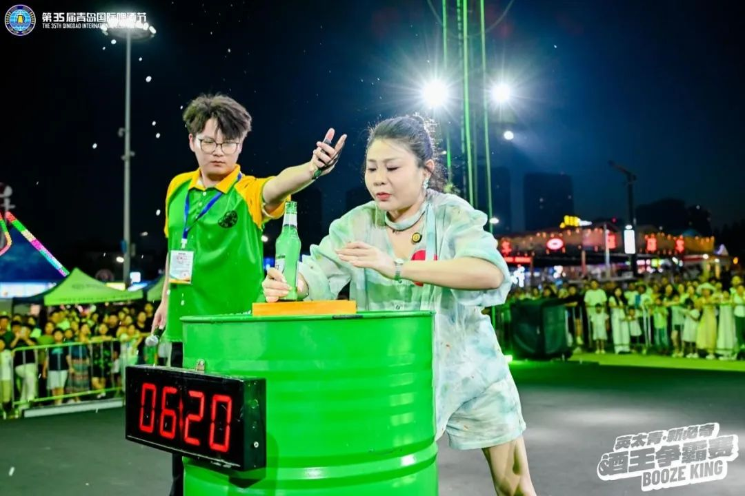酒王争霸赛总决赛今晚在青岛西海岸新区金沙滩啤酒城重磅开赛!