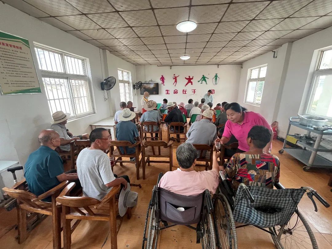 瞧!邳州老人的“被宠爱”日常