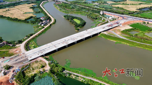 金沙大桥贯通。