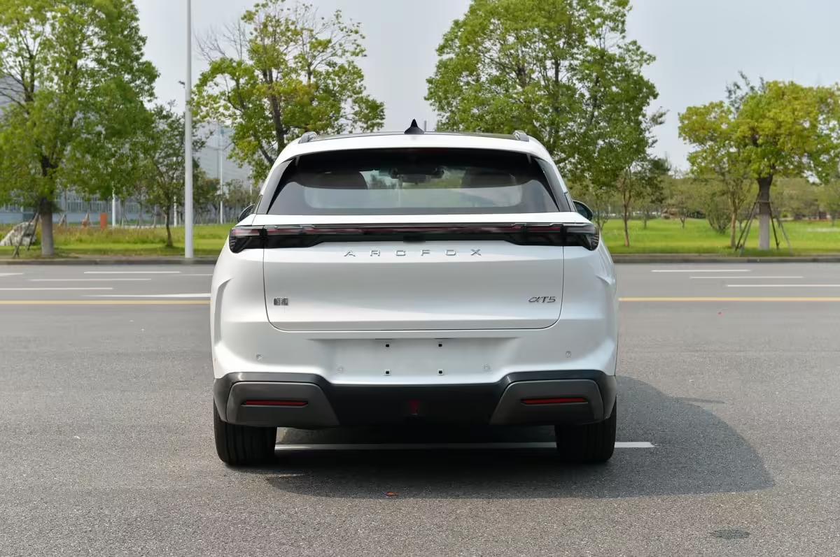 极狐新款阿尔法T5申报图公布:全新前脸设计,现款11.98万元起