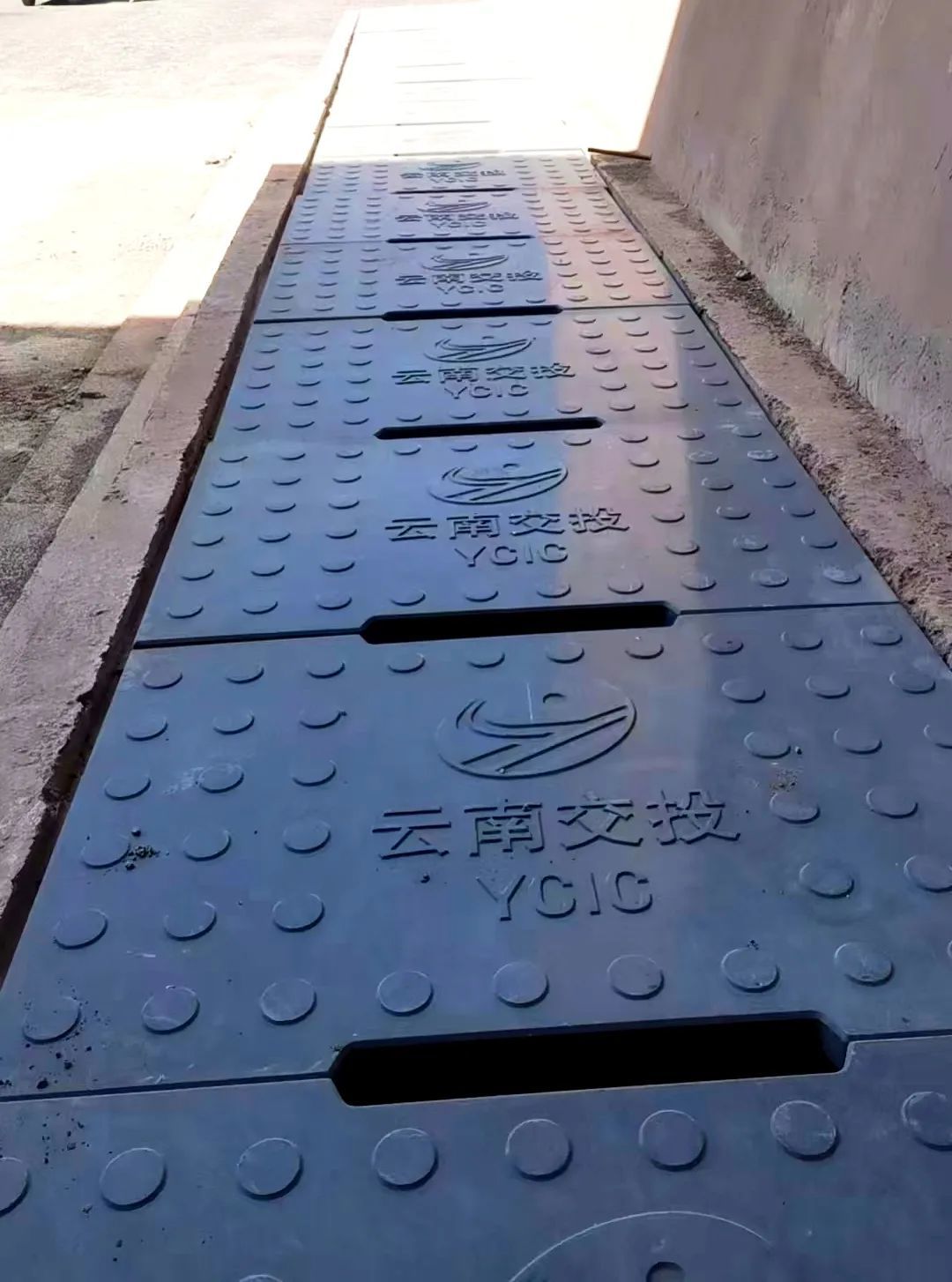 龙正科技自主研发的RPC盖板