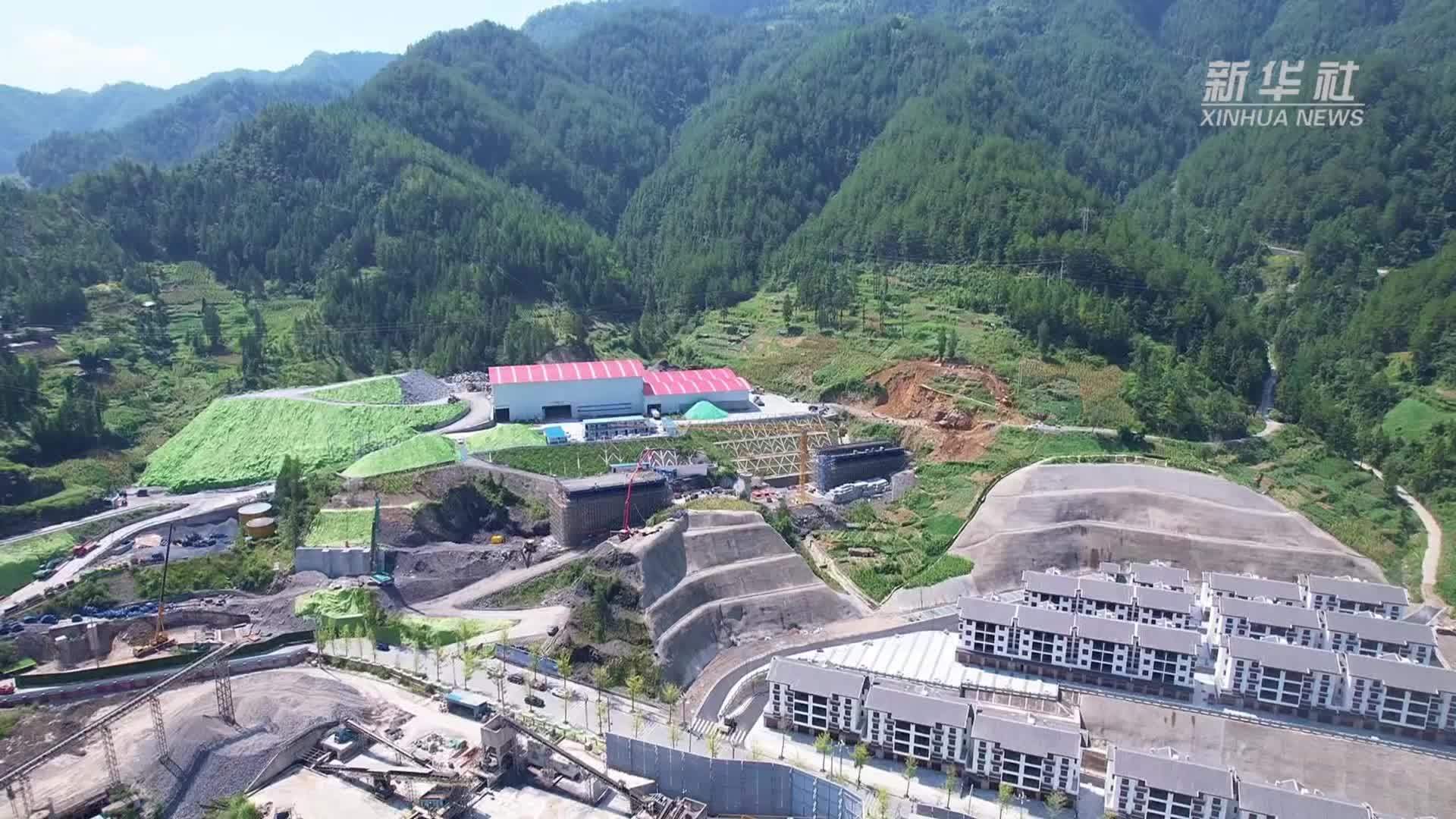 西渝高铁康渝段站前三标实现桥隧建设双突破