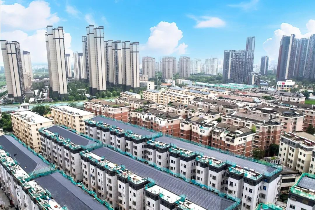 盐城市亭湖区老旧小区改造 以 “绣花功夫” 换居民舒心