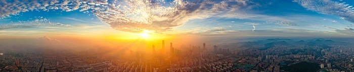 惊艳！初秋朝霞扮靓泉城天际线