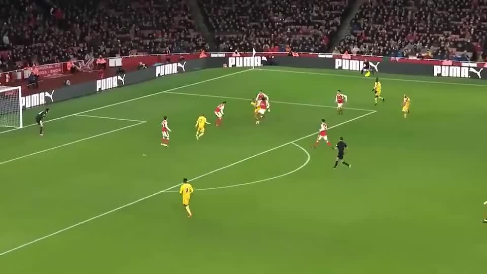 天王盖地虎，吉鲁在里尔对阵西汉姆的季前赛攻入写意凌空侧勾