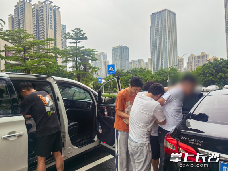 抓捕现场。