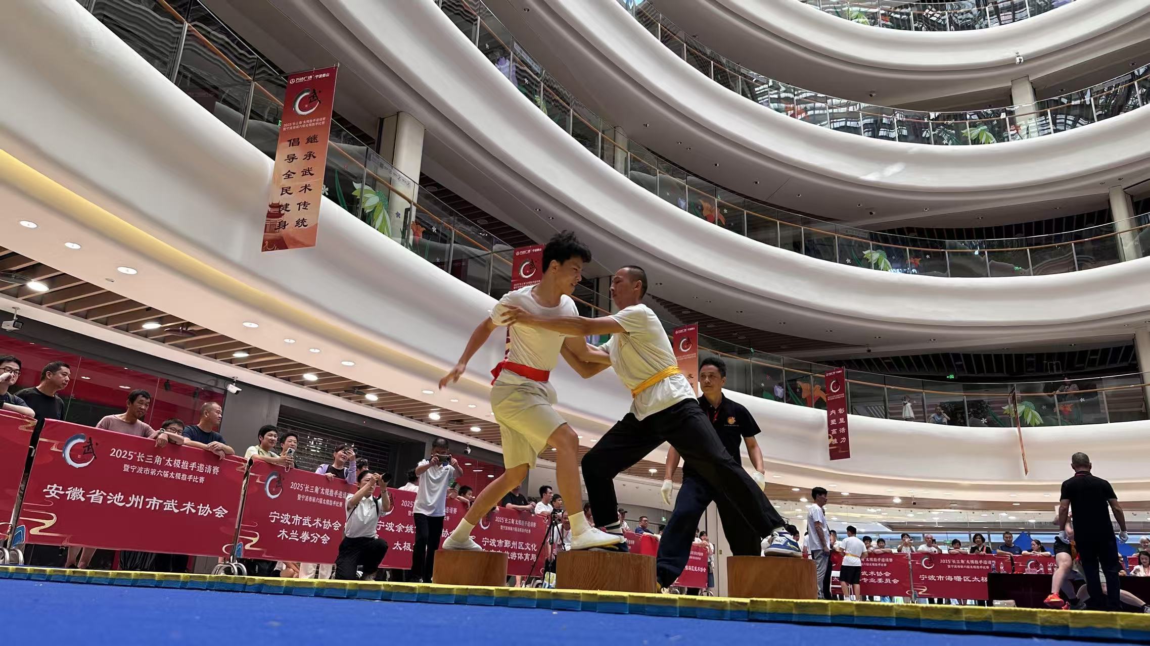 宁波一场商圈里的武林!太极推手与商圈经济碰撞新火花