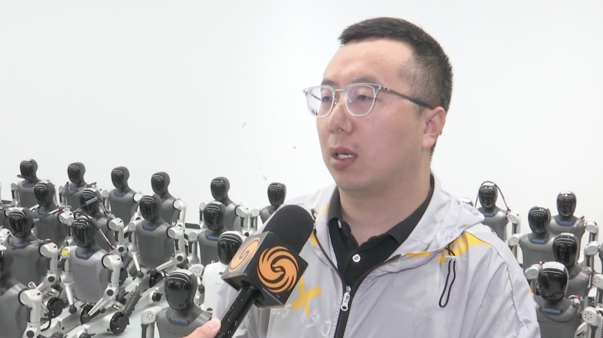 10年后“硬碰硬”？中外人形机器人或将在家庭场景开启正面竞争