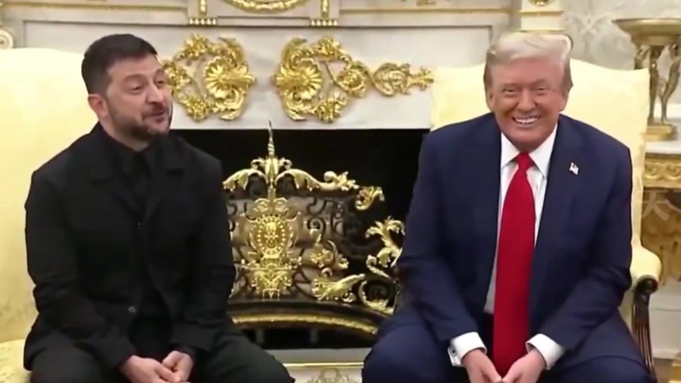 泽连斯基这次穿西装进白宫，当初抨击他的记者点赞