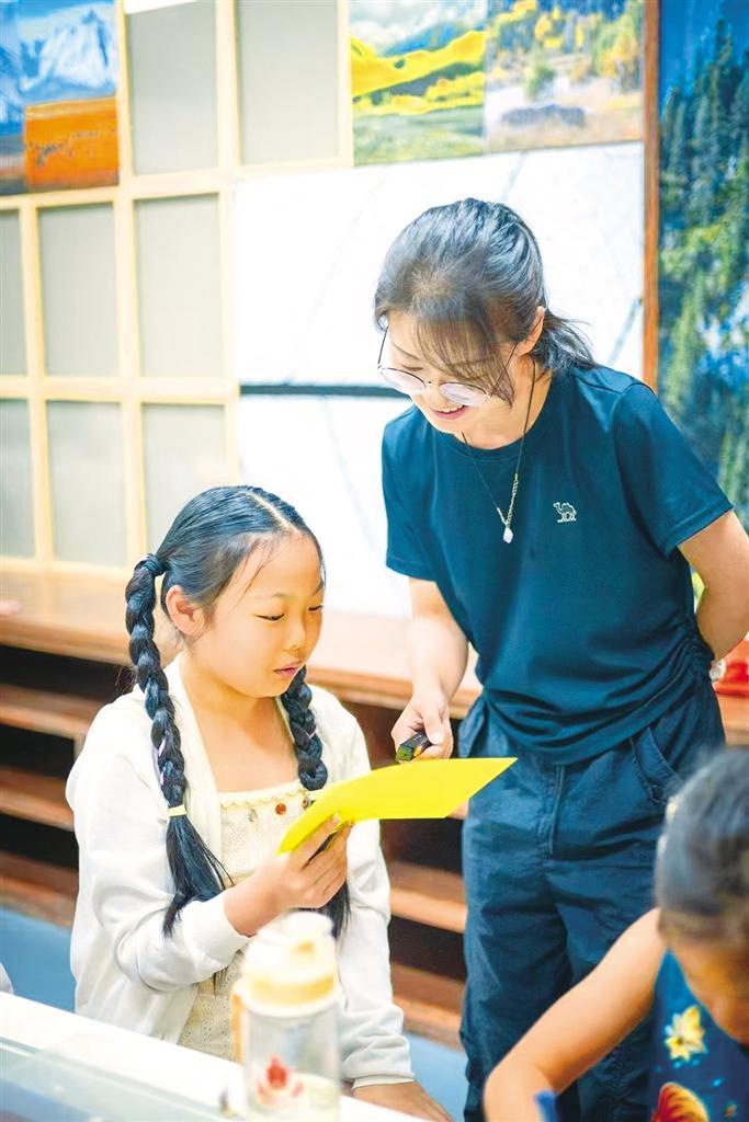 徐青参加暑期实践活动