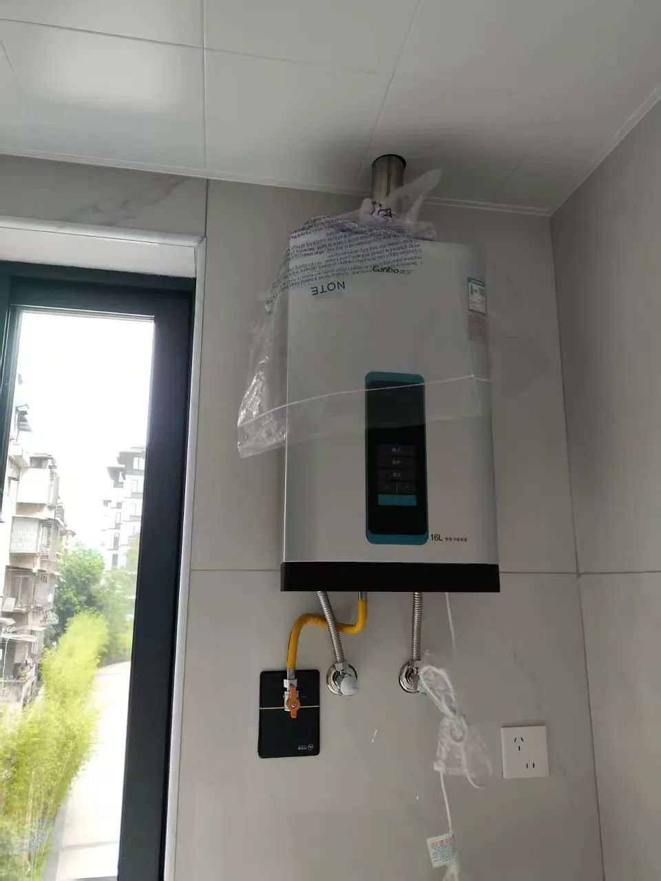 打造“颜值+安全”的理想厨房，找新奥燃气管道美装！