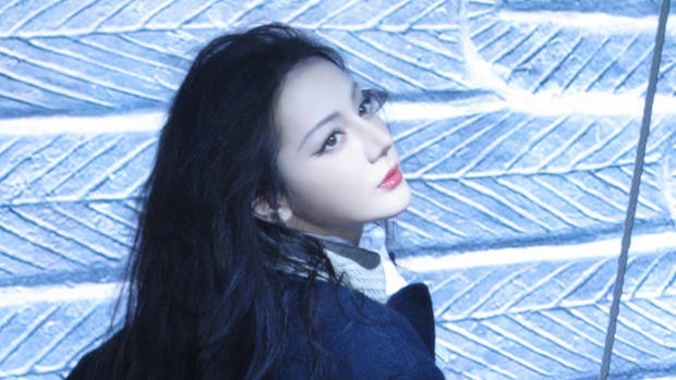 迪丽热巴复古名媛造型尽显女王气质封面图