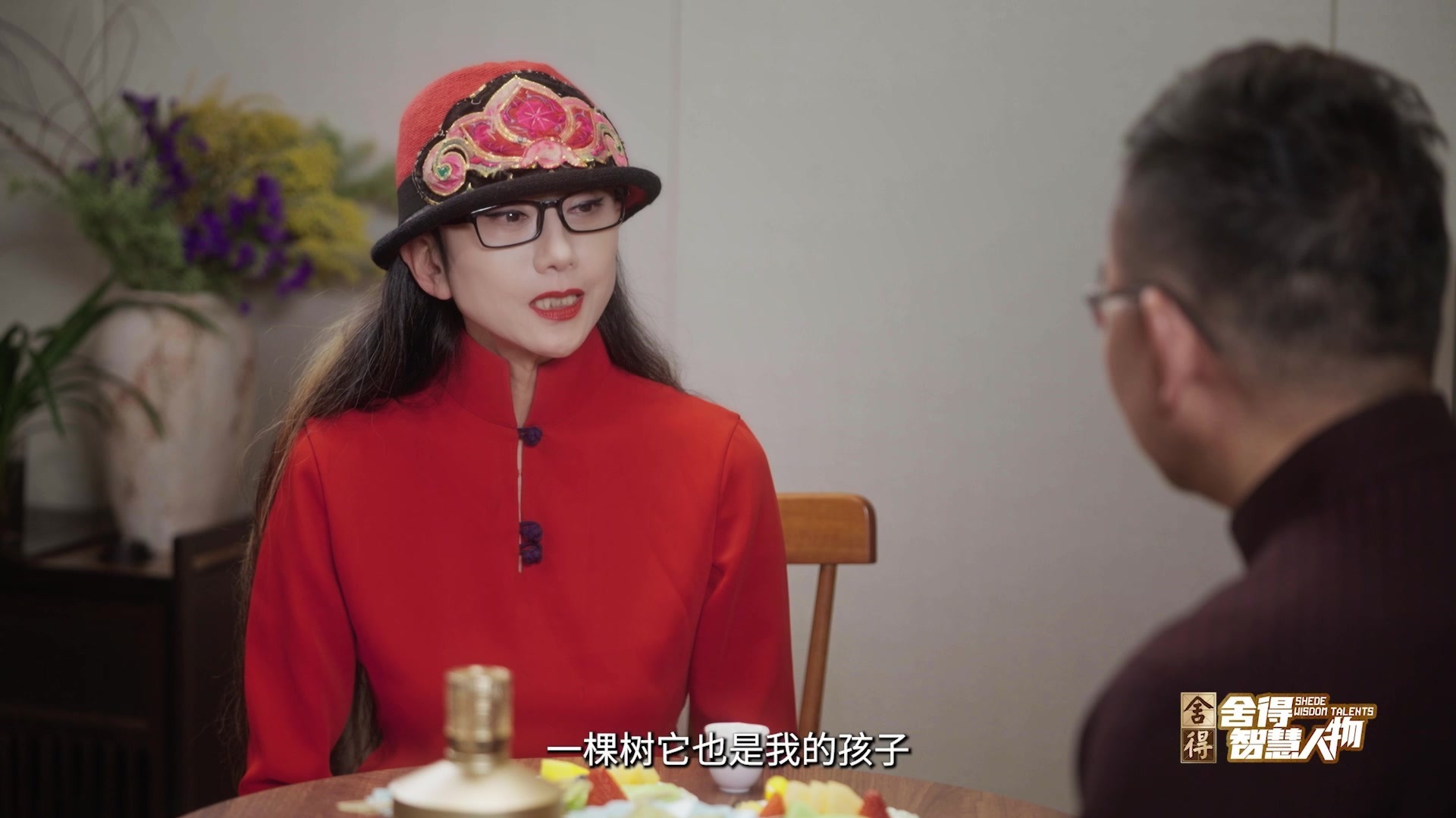 杨丽萍回应舞台尺度大，谈及现实称不能强求年轻人的人生过程