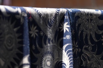 榕江蜡染，蓝白之间，万物生长！｜文化大观园《探秘贵州》