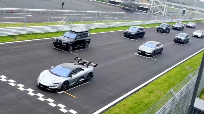 不止能赛车的比亚迪郑州“赛车场”